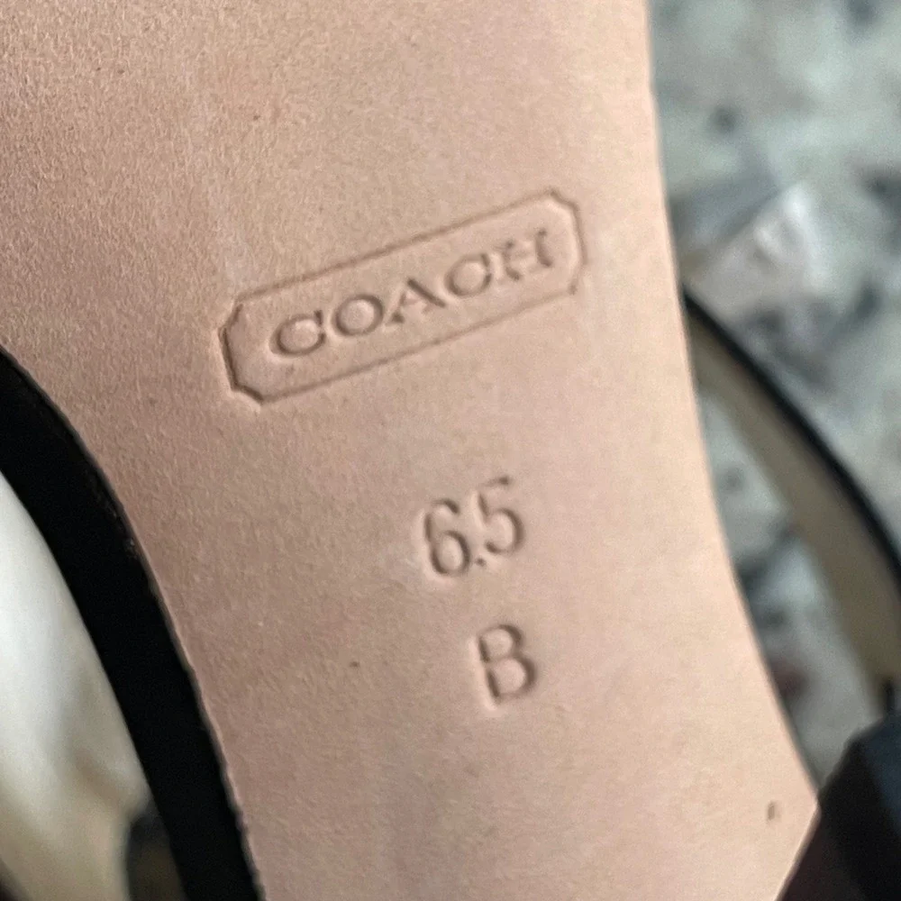 Coach genaveeve leather